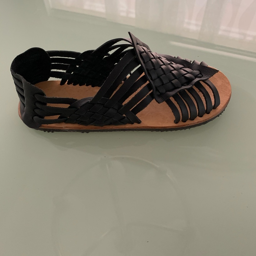 Sandals - Picture 14 of 14